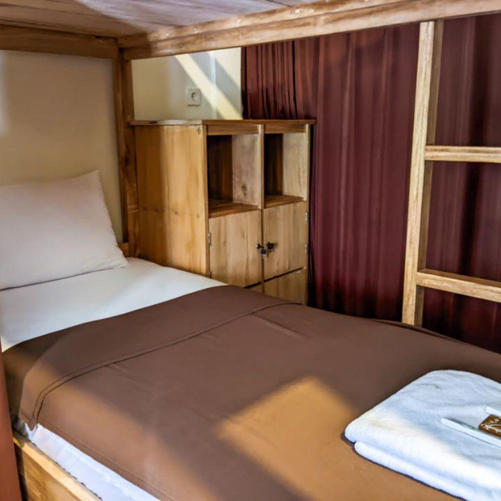 Read more about the article Backpacker Package Kuta Budget Surf Stay Near Mandalika Circuit