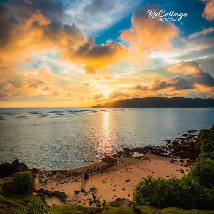Beautiful sunset view over a quiet Lombok coastline, a perfect scenery for a Lombok romantic adventure getaway near Mandalika